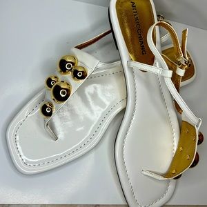 White sandals with gold embellishments sz 10
